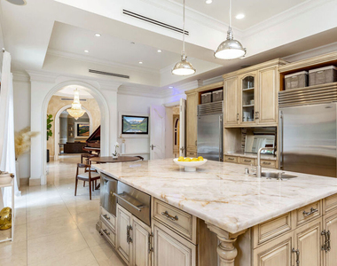 2229 Summitridge Drive - Photo Thumbnail 5