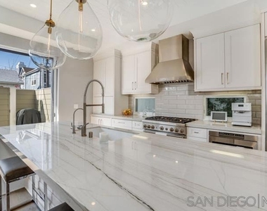 710 E Avenue - Photo Thumbnail 15