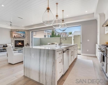 710 E Avenue - Photo Thumbnail 16