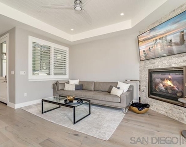 710 E Avenue - Photo Thumbnail 21