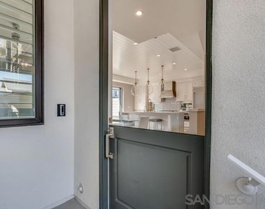 710 E Avenue - Photo Thumbnail 6