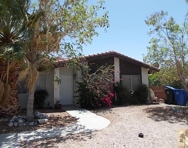 9774 Palm Drive - Photo Thumbnail 2