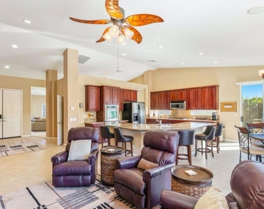 162 Saint Thomas Place - Photo Thumbnail 8