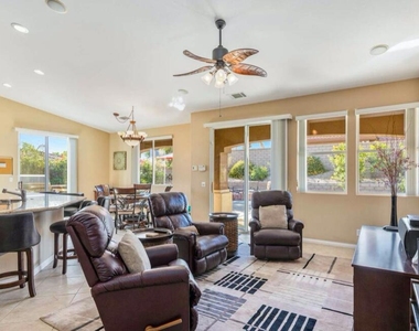 162 Saint Thomas Place - Photo Thumbnail 9
