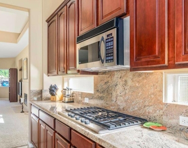 162 Saint Thomas Place - Photo Thumbnail 12