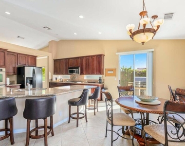 162 Saint Thomas Place - Photo Thumbnail 10
