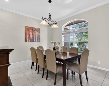 1500 Firethorn Drive - Photo Thumbnail 9