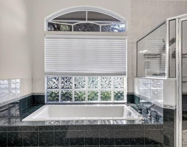 1500 Firethorn Drive - Photo Thumbnail 16