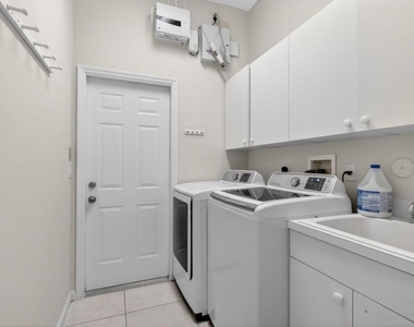 1500 Firethorn Drive - Photo Thumbnail 25