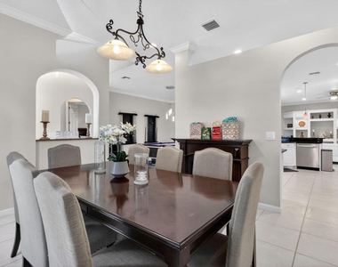 1500 Firethorn Drive - Photo Thumbnail 11