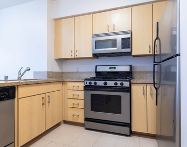 375 East 2nd Street - Photo Thumbnail 25