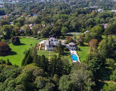 94 Quogue Street - Photo Thumbnail 2