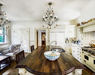 94 Quogue Street - Photo Thumbnail 15