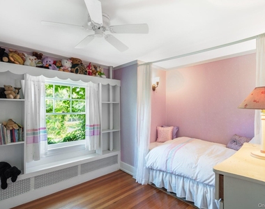 94 Quogue Street - Photo Thumbnail 24
