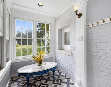 94 Quogue Street - Photo Thumbnail 25