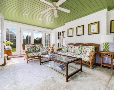 94 Quogue Street - Photo Thumbnail 13