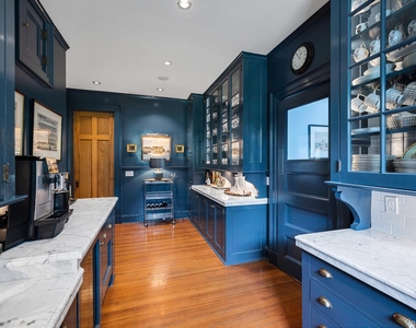 94 Quogue Street - Photo Thumbnail 12