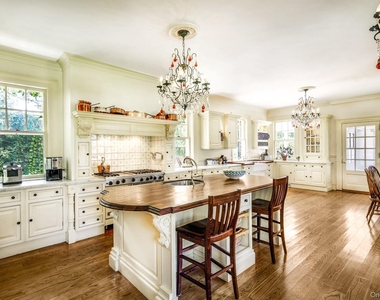 94 Quogue Street - Photo Thumbnail 14