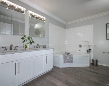 83 Village Green Drive - Photo Thumbnail 13