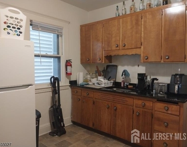 97 Easton Avenue - Photo Thumbnail 1
