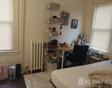 97 Easton Avenue - Photo Thumbnail 6