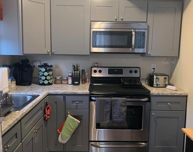 9860 Garvey Drive - Photo Thumbnail 2