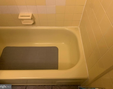 9860 Garvey Drive - Photo Thumbnail 9