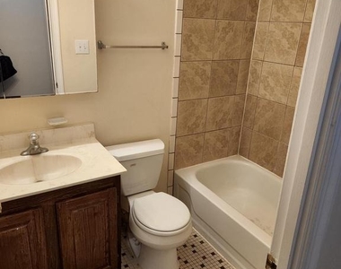 214 Castleton Terrace - Photo Thumbnail 16
