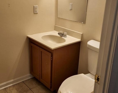 214 Castleton Terrace - Photo Thumbnail 10