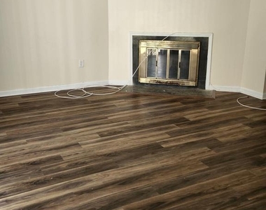 214 Castleton Terrace - Photo Thumbnail 8