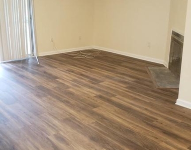 214 Castleton Terrace - Photo Thumbnail 4