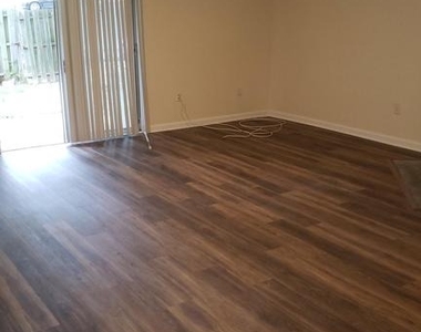 214 Castleton Terrace - Photo Thumbnail 5