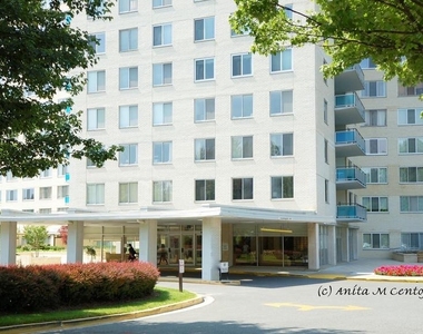 10500 Rockville Pike - Photo Thumbnail 20