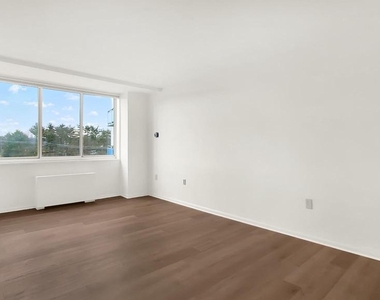 10500 Rockville Pike - Photo Thumbnail 10