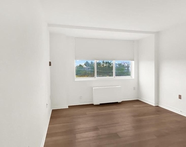 10500 Rockville Pike - Photo Thumbnail 15