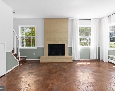 2305 Pickwick Road - Photo Thumbnail 2