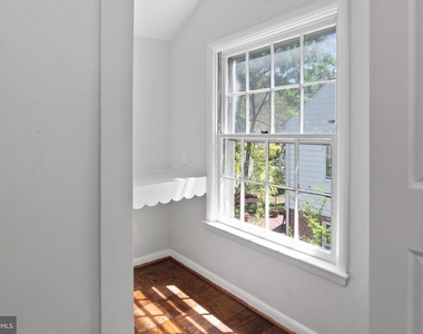 2305 Pickwick Road - Photo Thumbnail 11