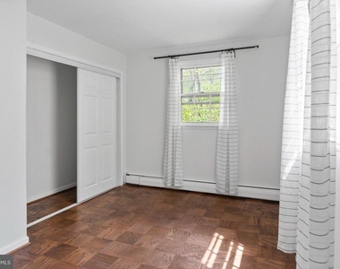 2305 Pickwick Road - Photo Thumbnail 7