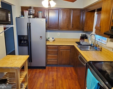 27 Harkfort Road - Photo Thumbnail 2