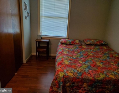 27 Harkfort Road - Photo Thumbnail 5