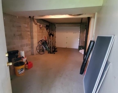 27 Harkfort Road - Photo Thumbnail 7