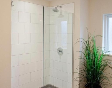 1600 Jefferson Park Ave - Photo Thumbnail 5