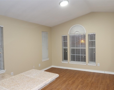 6804 N Capital Of Texas Highway - Photo Thumbnail 6