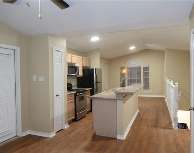 6804 N Capital Of Texas Highway - Photo Thumbnail 1