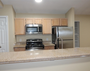 6804 N Capital Of Texas Highway - Photo Thumbnail 3