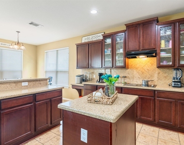 1002 Wallin Farms Cv - Photo Thumbnail 5
