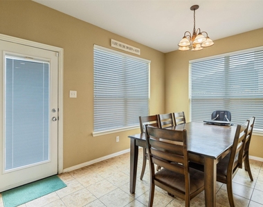 1002 Wallin Farms Cv - Photo Thumbnail 9