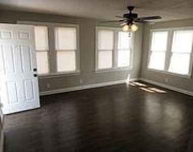 3113 Benelva St - Photo Thumbnail 7