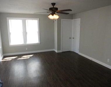 3113 Benelva St - Photo Thumbnail 6
