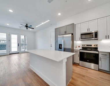 1601-340 Mustang Drive - Photo Thumbnail 8